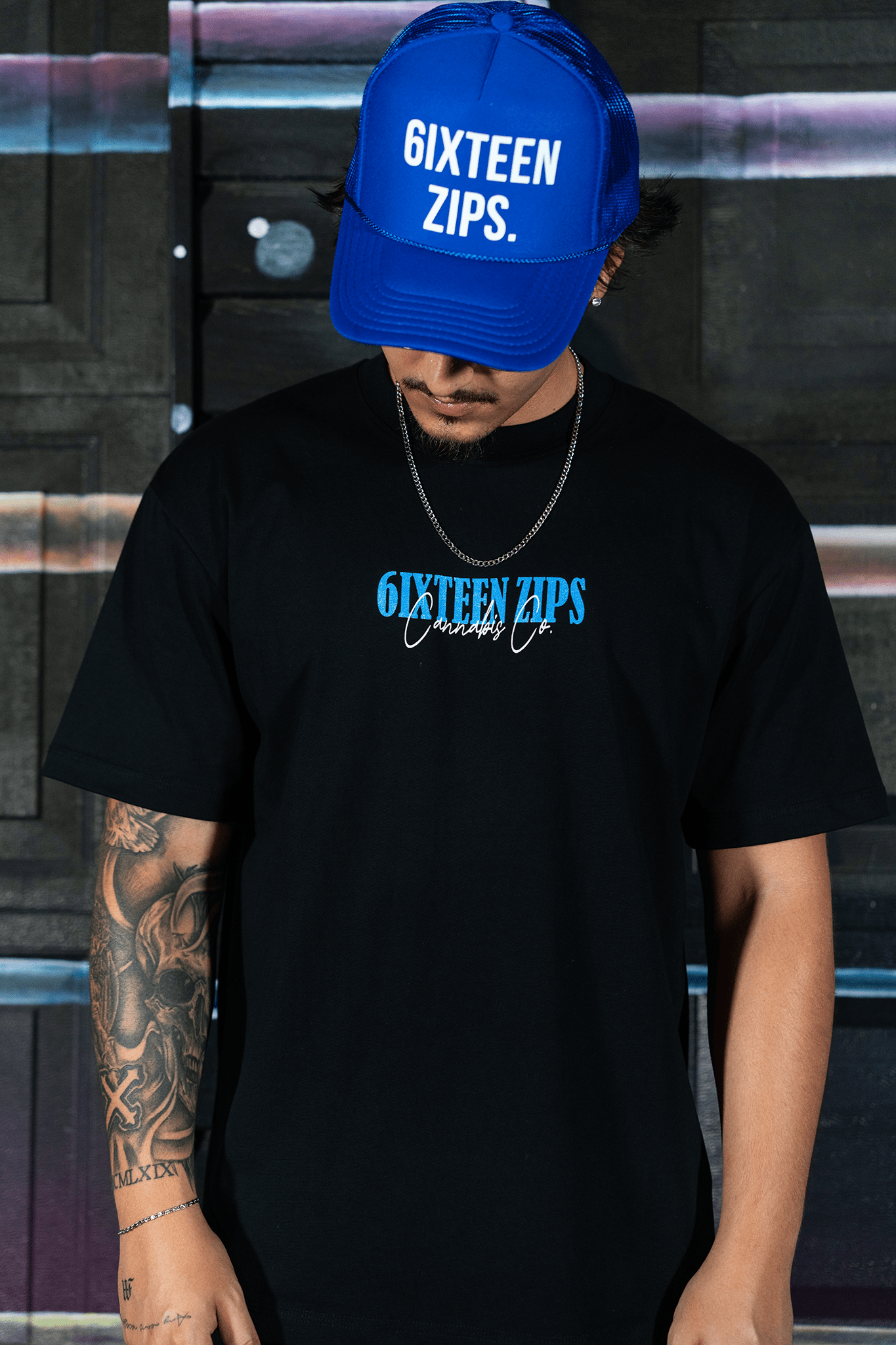 Black “Show Love” Heavyweight Tee - 6IXTEEN Zips